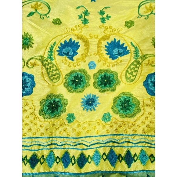 Pier 1 Embroidered Throw Pillow Cover Pillowcase Sham Bright Green 18" x 18" - Picture 4 of 10